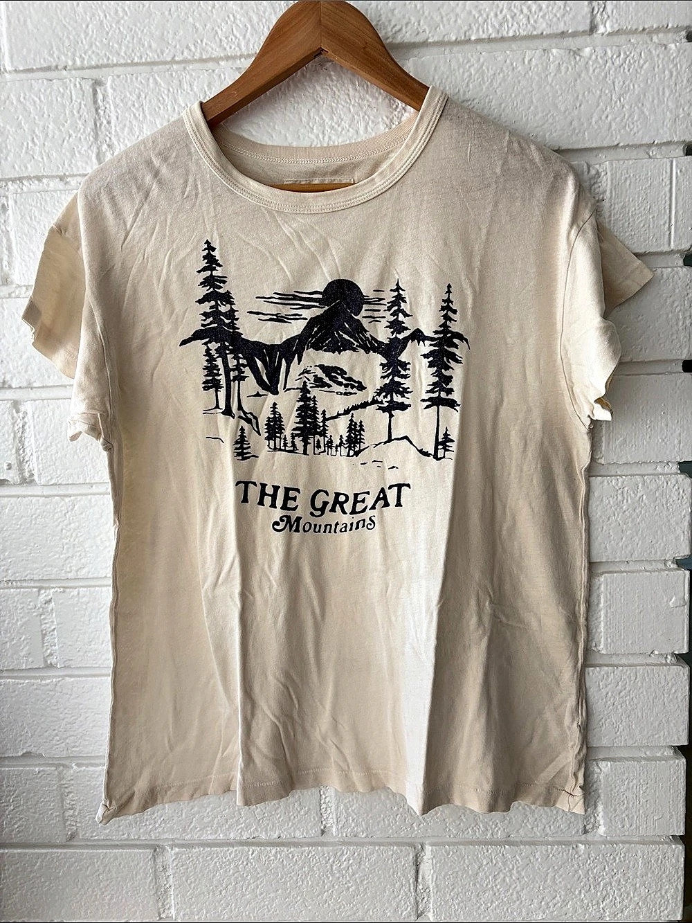 The Great. The Mountains Graphic Tee. Cream size 1
